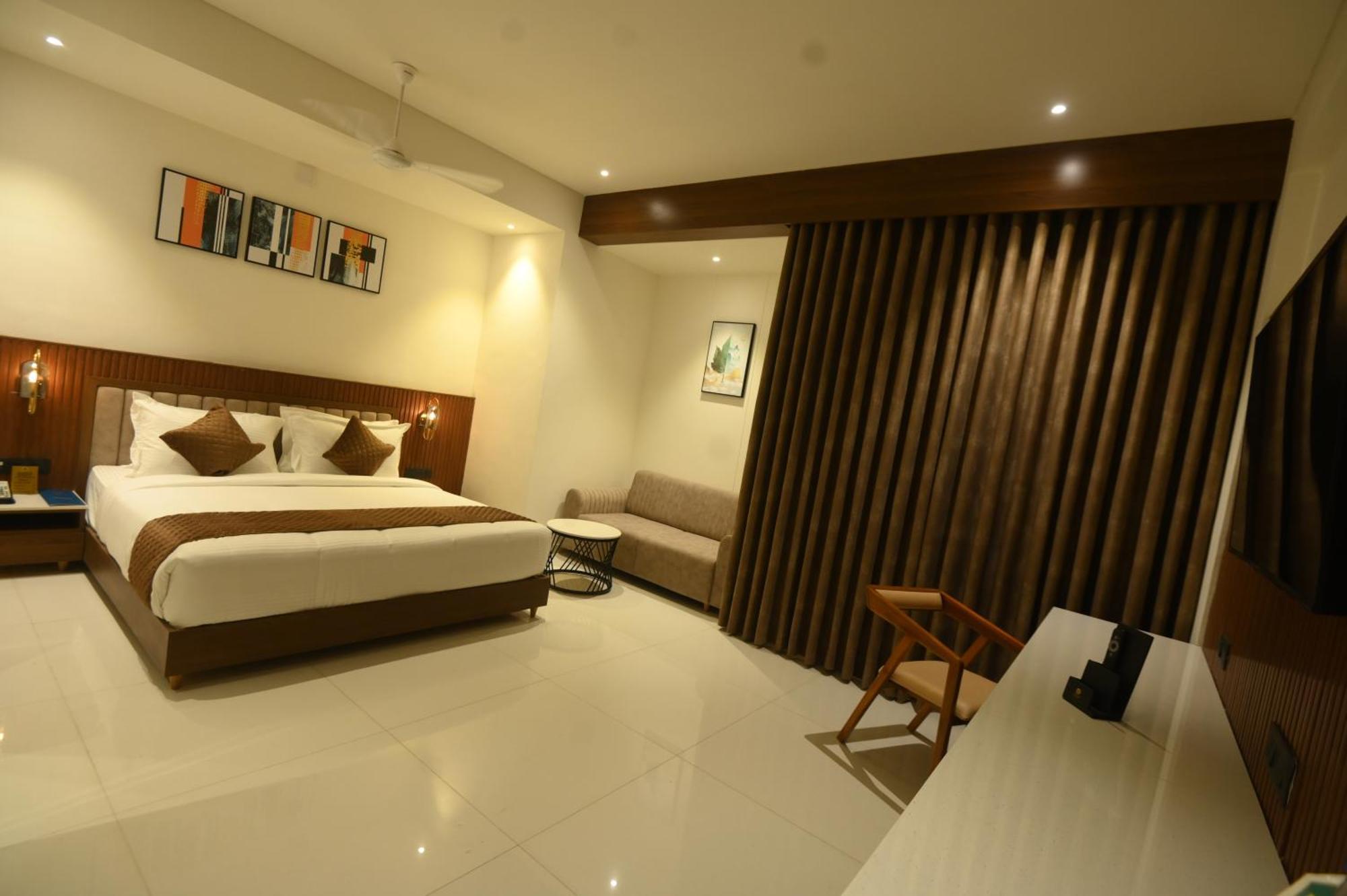 Kings Kraft Tremezzo Inn, Somnath Exterior photo